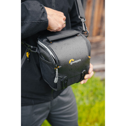Lowepro Adventura SH 120 III Shoulder Bag (Black)